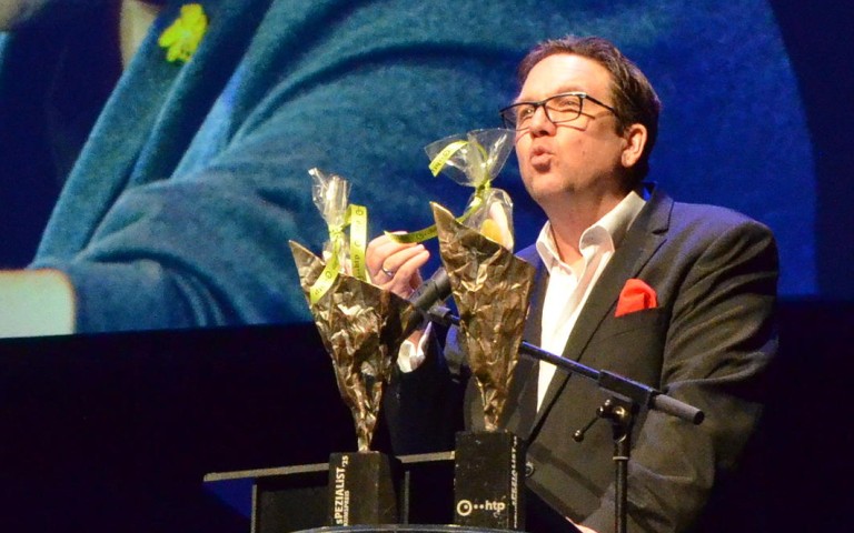 Matthias Brodowy als Laudator beim spezial Club Publikumspreis  live im Aegi Hannover Ja.2025_C_spezialClub_ Matthias Brodowy als Laudator beim spezial Club Publikumspreis  live im Aegi Hannover Ja.2025_C_spezialClub_