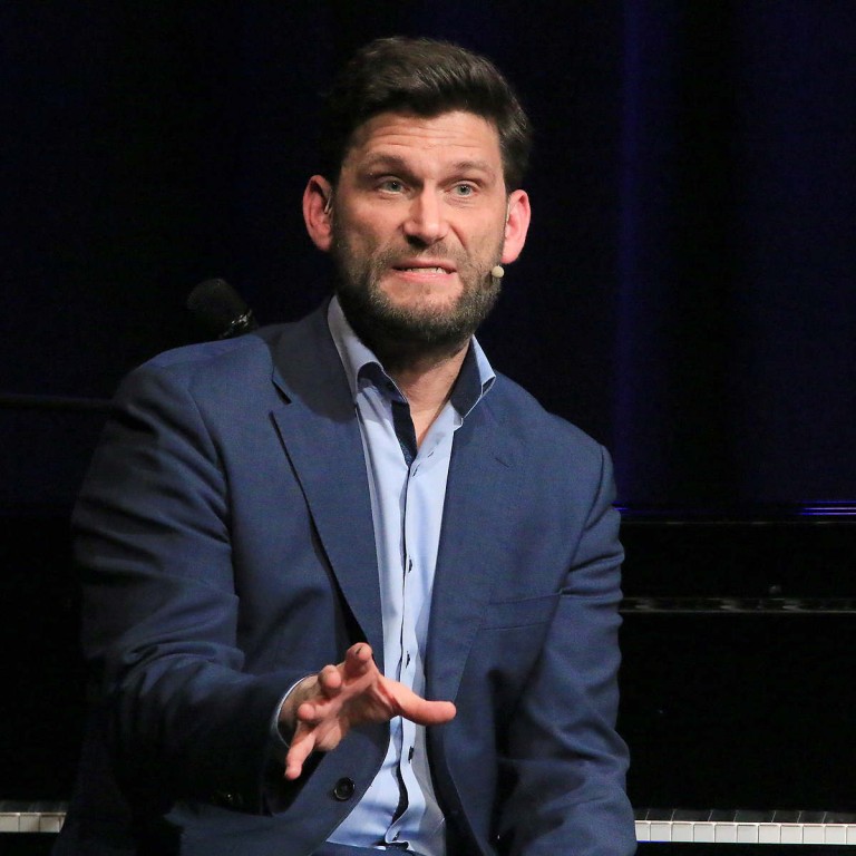 Christian Ehring - neues Programm- live im Theater am Aegi 2.10.25
